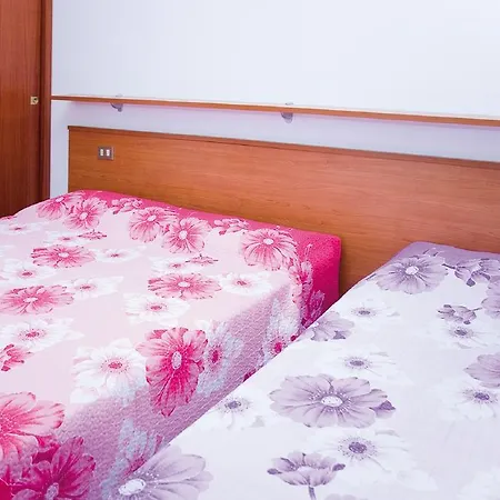 Apartment Calligher *